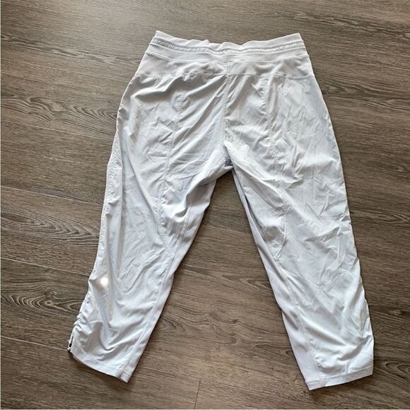 Lululemon Athletica Light Grey Dance Studio 25” - Picture 7 of 9